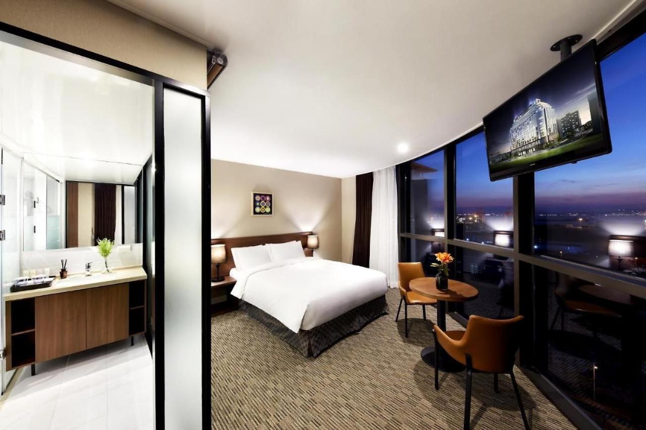 Golden Harbor Hotel Pyeongtaek Extérieur photo