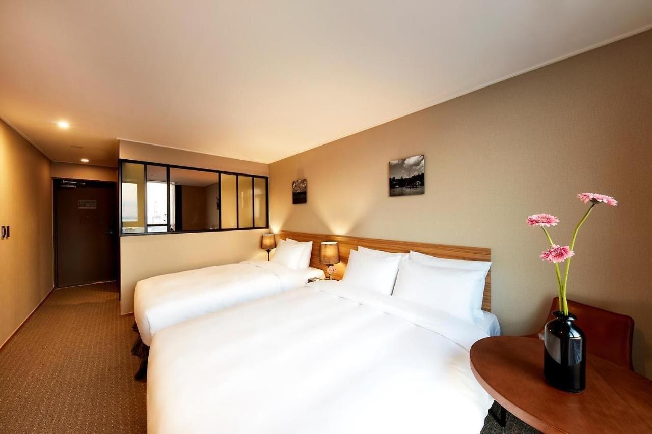 Golden Harbor Hotel Pyeongtaek Extérieur photo