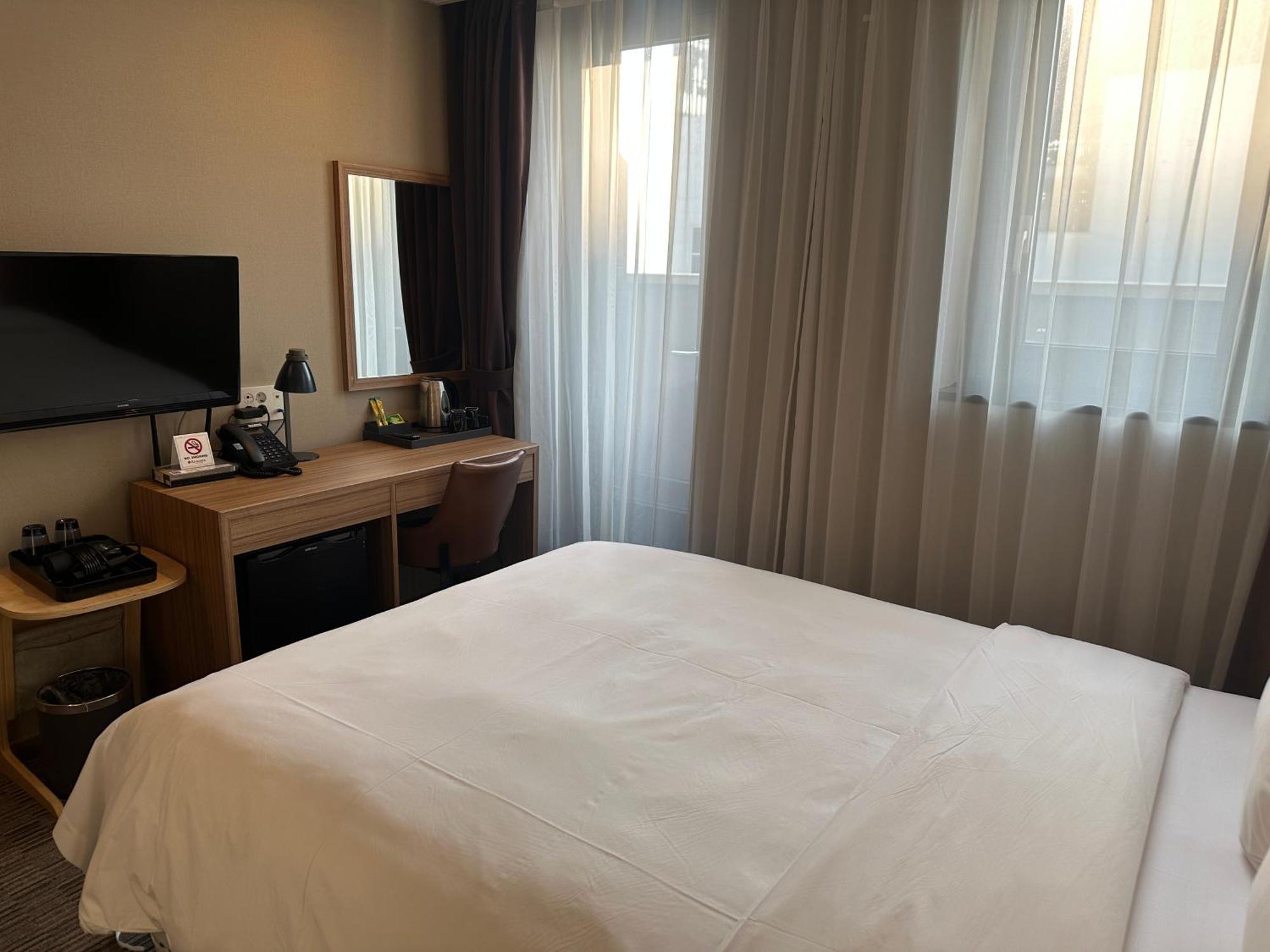 Golden Harbor Hotel Pyeongtaek Extérieur photo